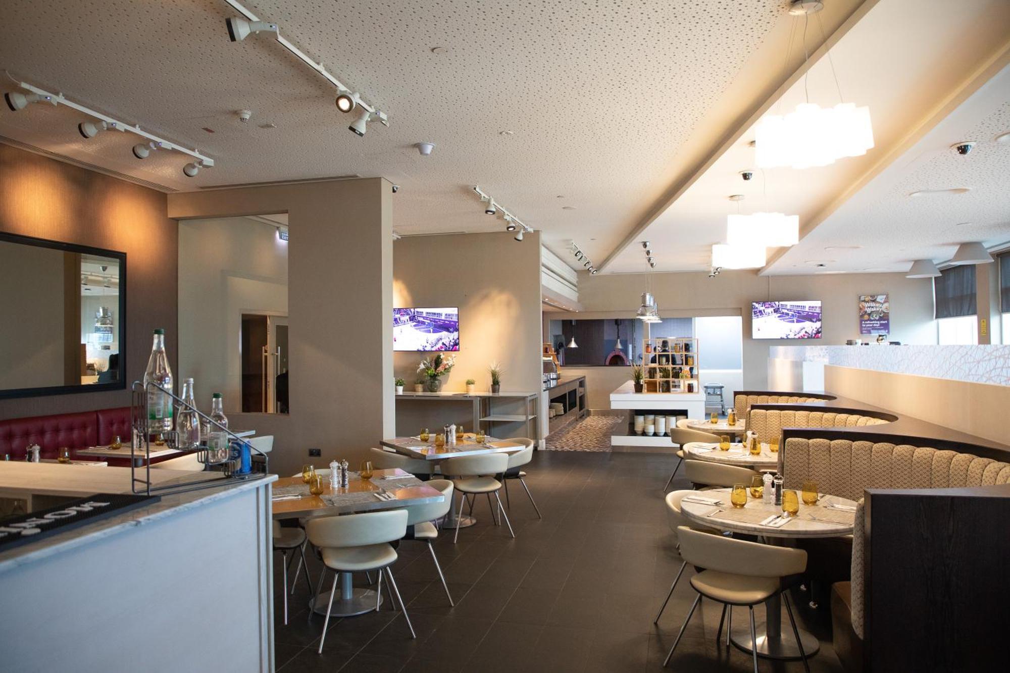 Premier Inn Doha Education City Umm al Qubur Esterno foto