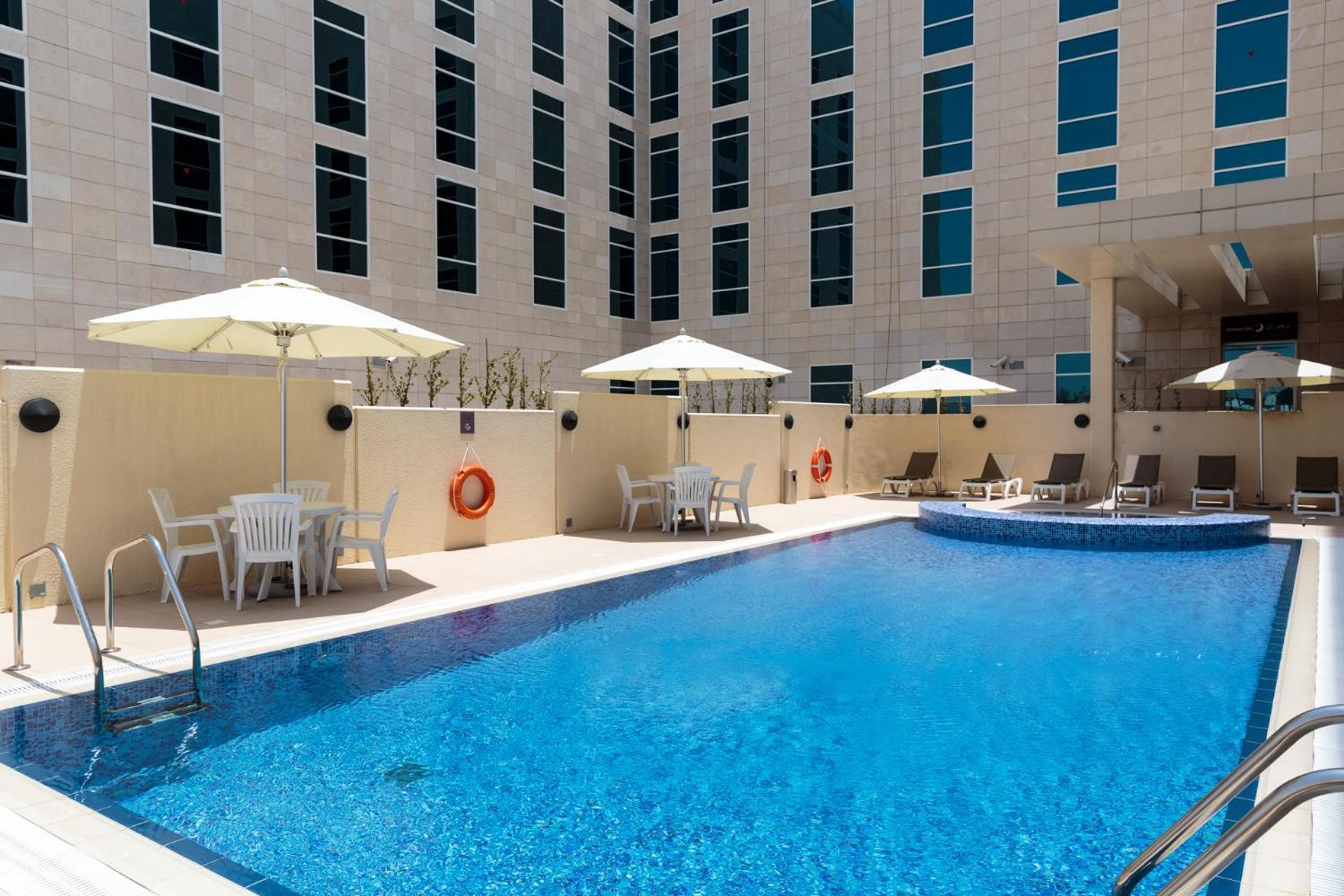 Premier Inn Doha Education City Umm al Qubur Esterno foto
