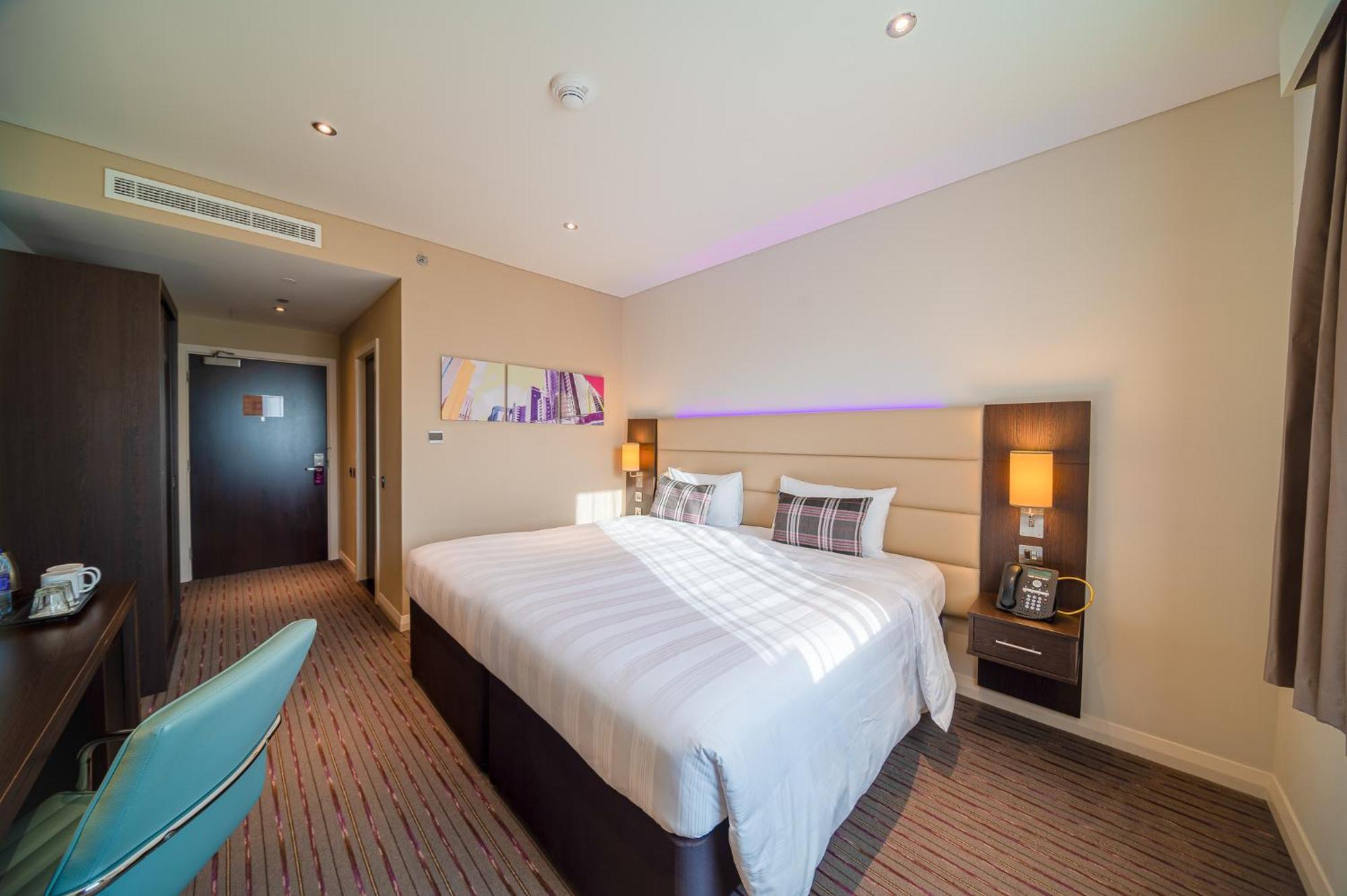 Premier Inn Doha Education City Umm al Qubur Esterno foto
